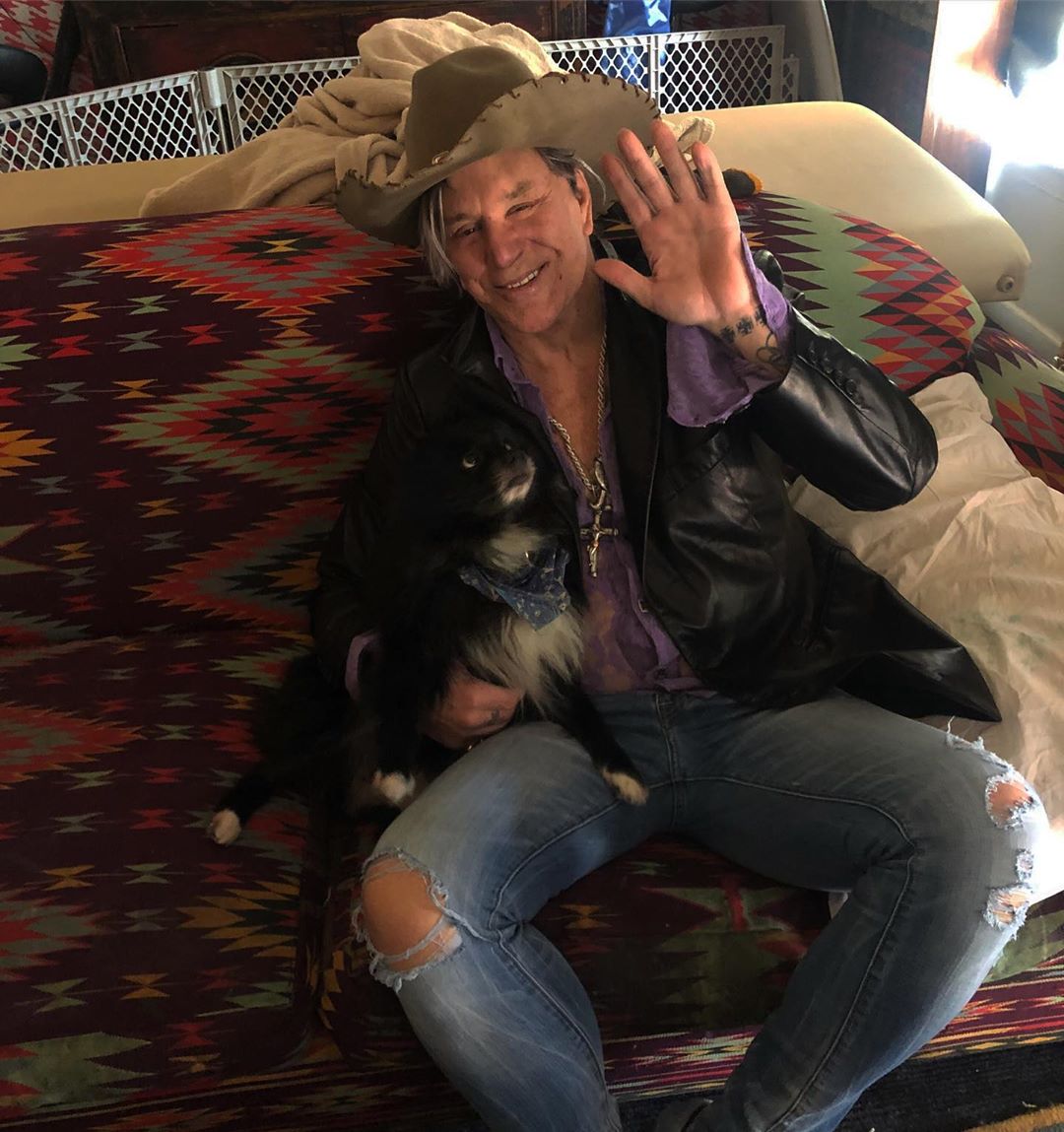 Микки Рурк завещал похоронить его в Украине: стала известна причина