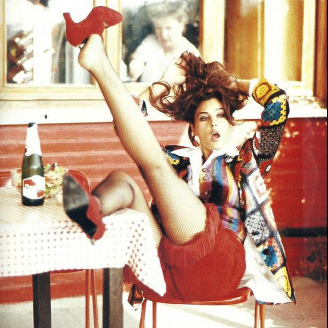 Божественна! Моника Беллуччи блистает в эффектной съемке для известного глянца