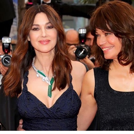 Глаз не отвести: стильная Моника Беллуччи восхищает безупречной фигурой