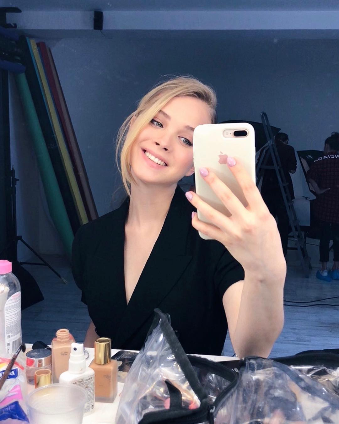 Слабо бачить себе в цьому: Тищенко взяв в помічниці юну модель