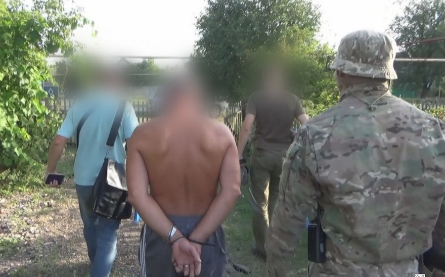 У Донецькій області СБУ затримала інформатора бойовиків ДНР