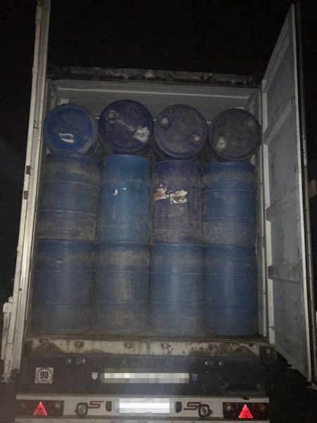 В Одеській області СБУ блокувала постачання в Україну контрафактного спирту