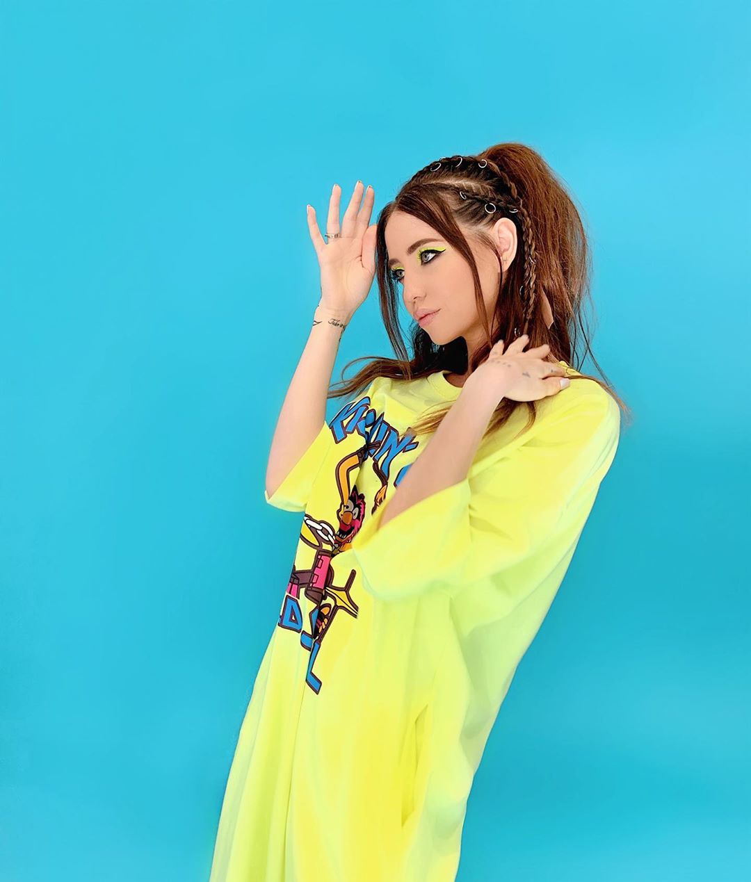 Девочка из 90-х: Каменских, Дорофеева и Полякова показывают самую трендовую прическу лета 2020