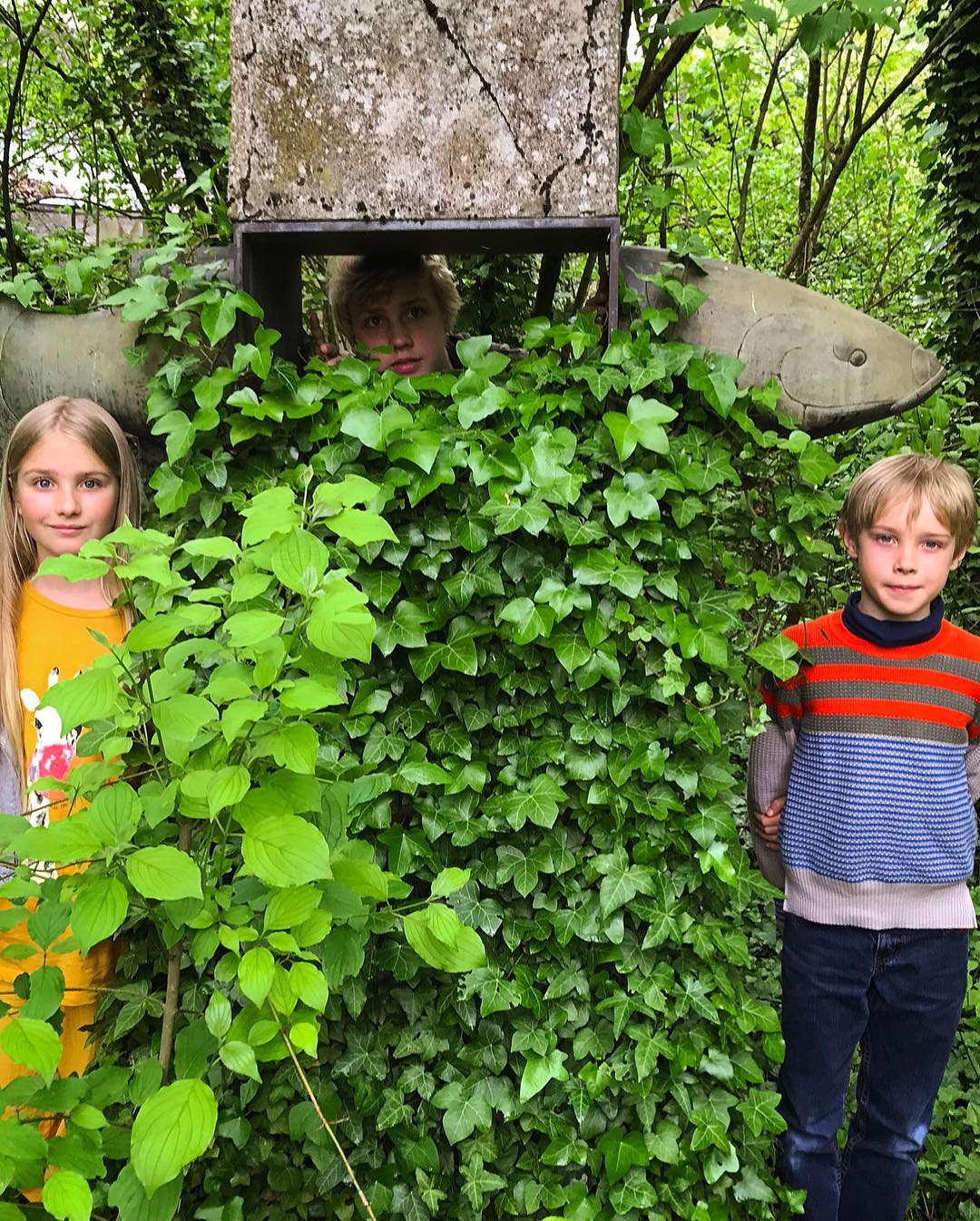 Семейная идиллия: Наталья Водянова показала редкие кадры с детьми