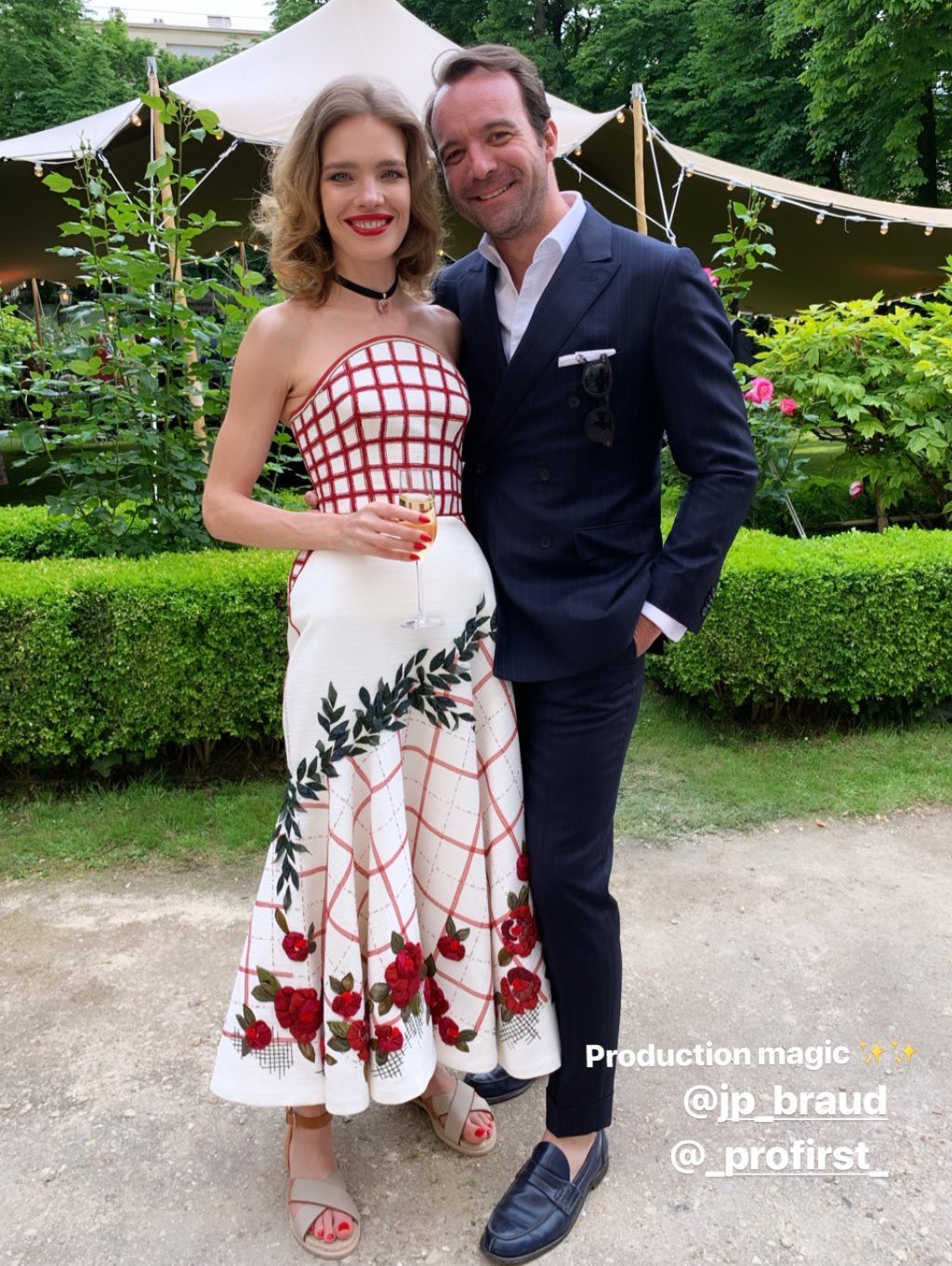 Цветочная фея: стильная Наталья Водянова восхитила женственным нарядом