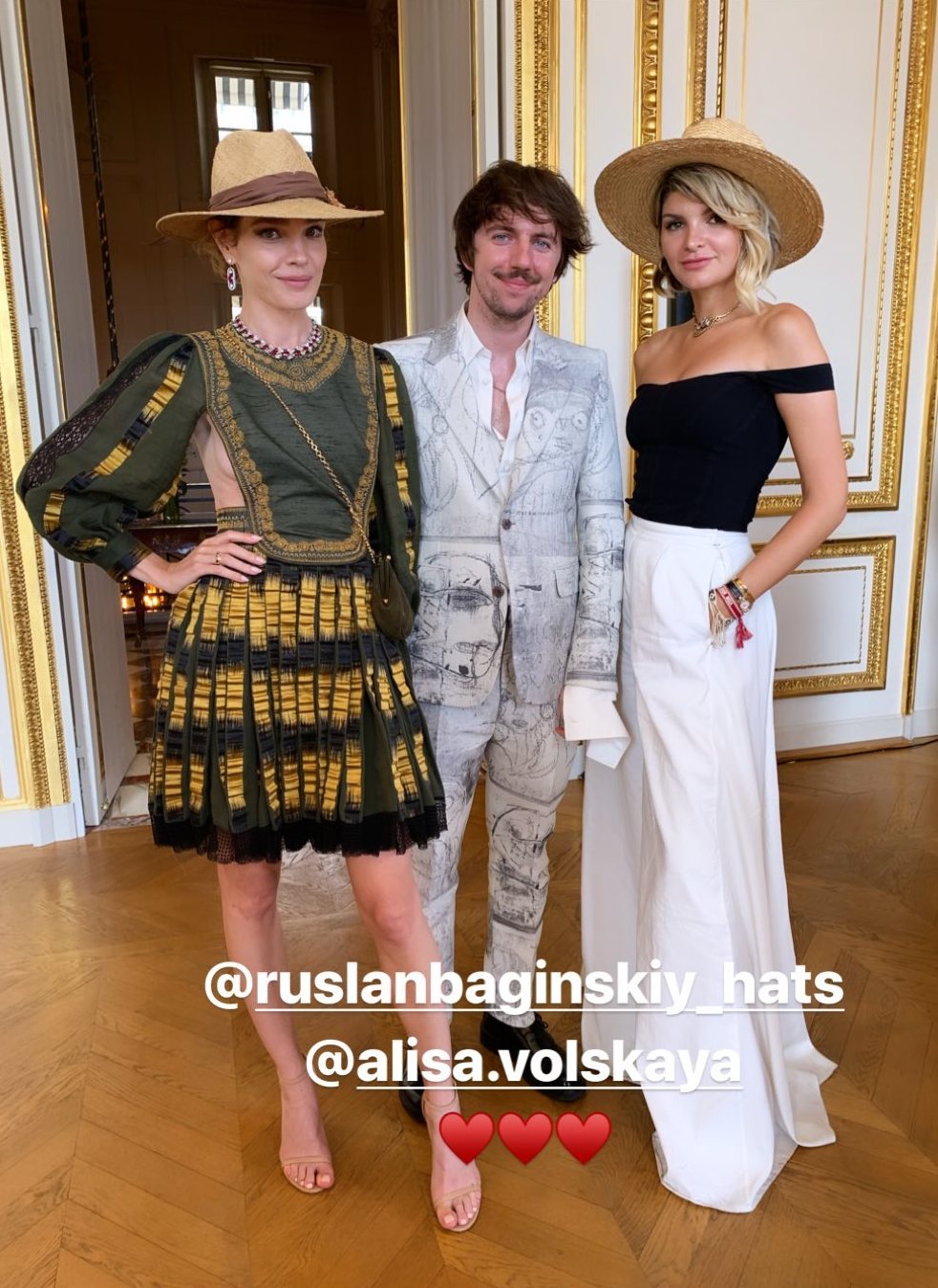 У всіх нарядах чудова: Наталія Водянова блищить в сукні Dior і капелюсі від українського дизайнера