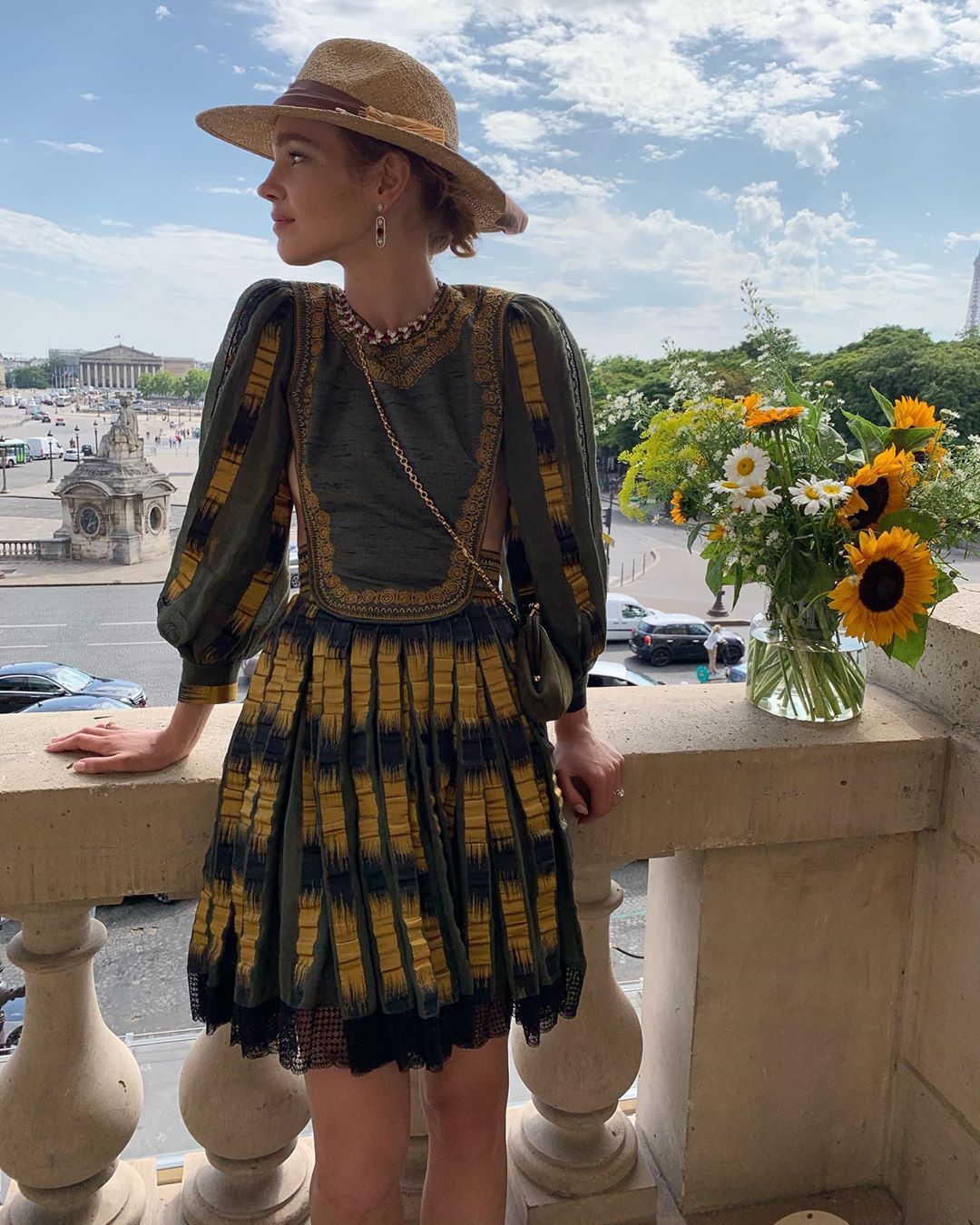 Ноги від вух: Наталія Водянова демонструє бездоганну фігуру і почуття стилю