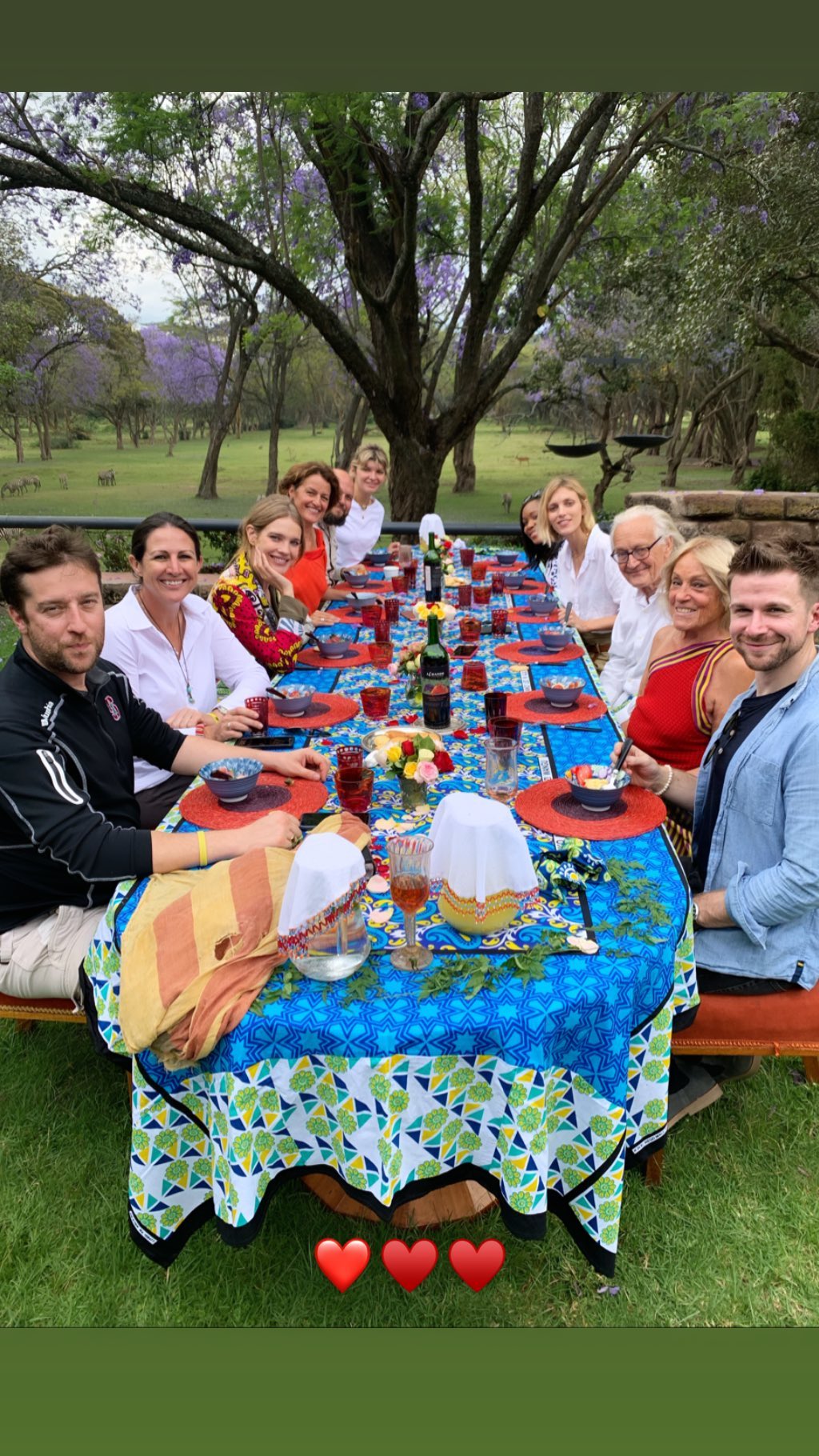 Модель и в Африке модель: Наталья Водянова восхитила совершенным телом в стильном комбинезоне