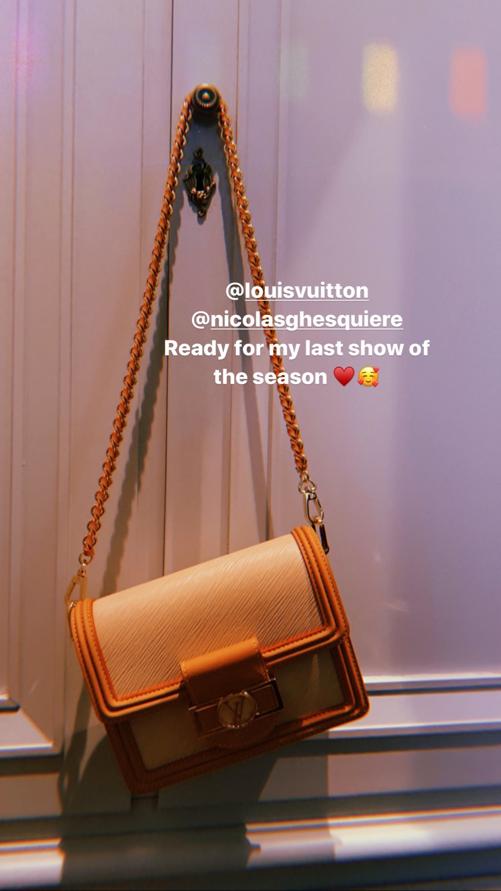 Ідеальна пара: Наталія Водянова з'явилася на шоу Louis Vuitton в стильному вбранні і за руку з коханою