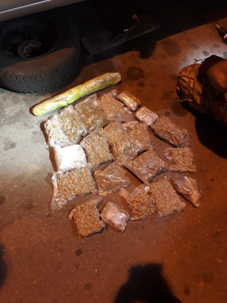 Украинец пытался вывезти в РФ партию наркотиков