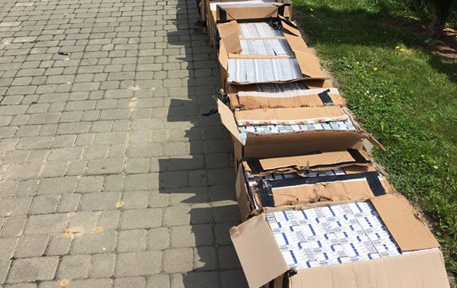 Почти 40 ящиков контрабандных сигарет обнаружено на границе с Польшей и Румынией