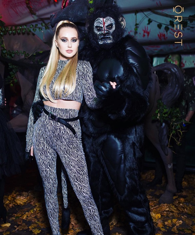 "Класна сімейна фотографія": Микола Тищенко з дружиною показали костюми для Геловіна