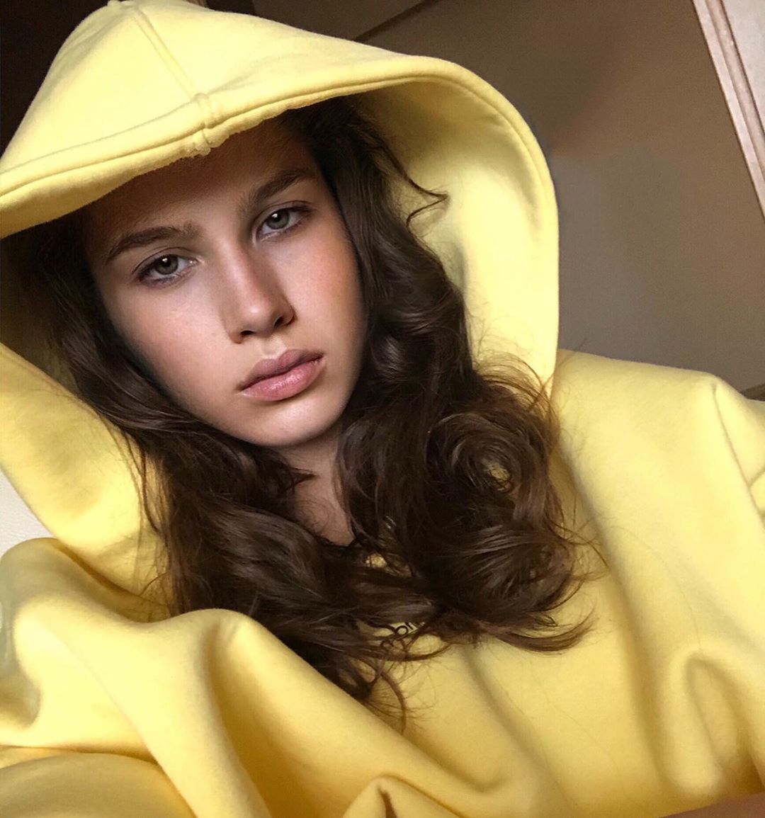 Олимпийский чемпион Украины закрутил роман с 17-летней гимнасткой: фото