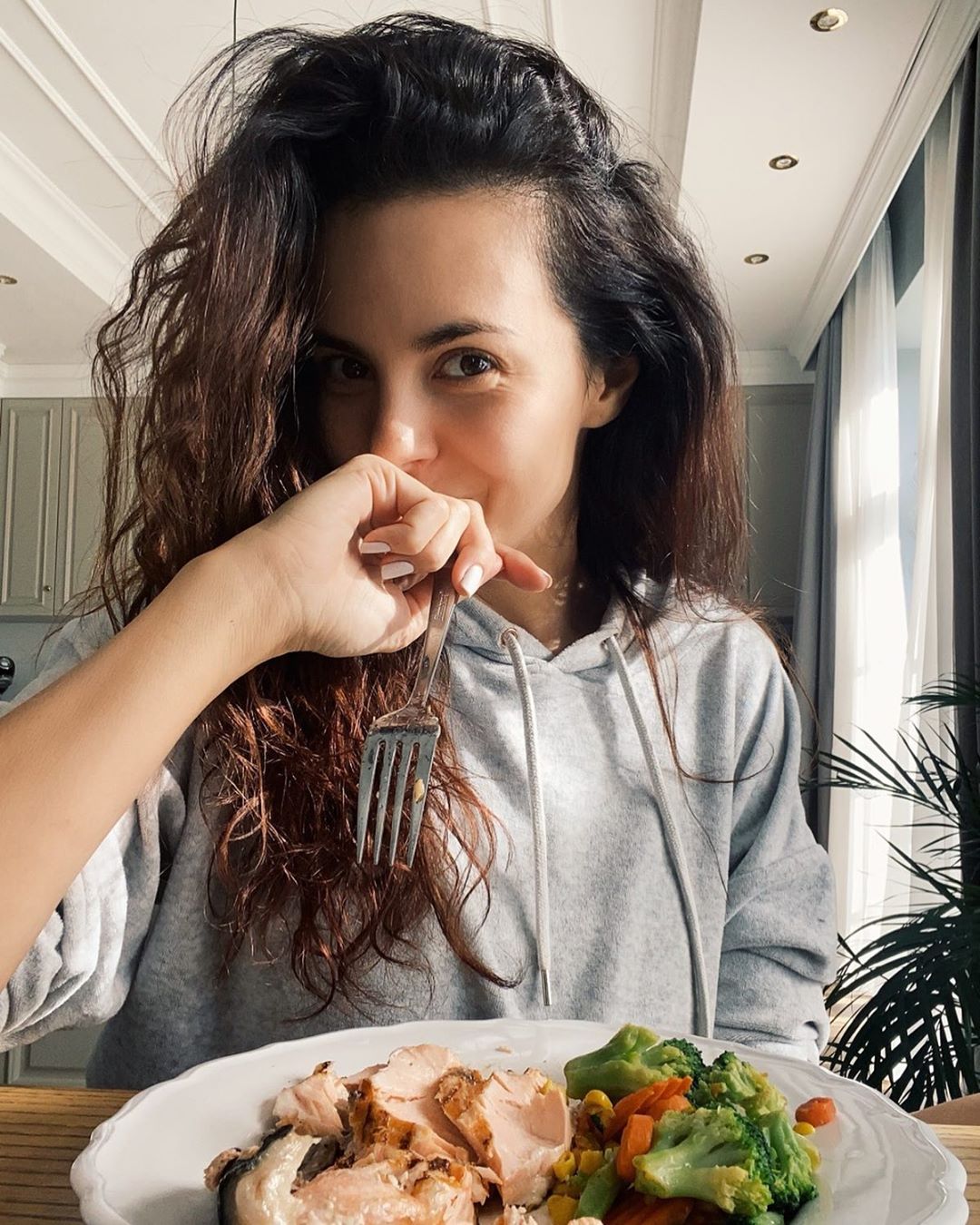 Берем на заметку: Настя Каменских рассекретила весь свой рацион на день