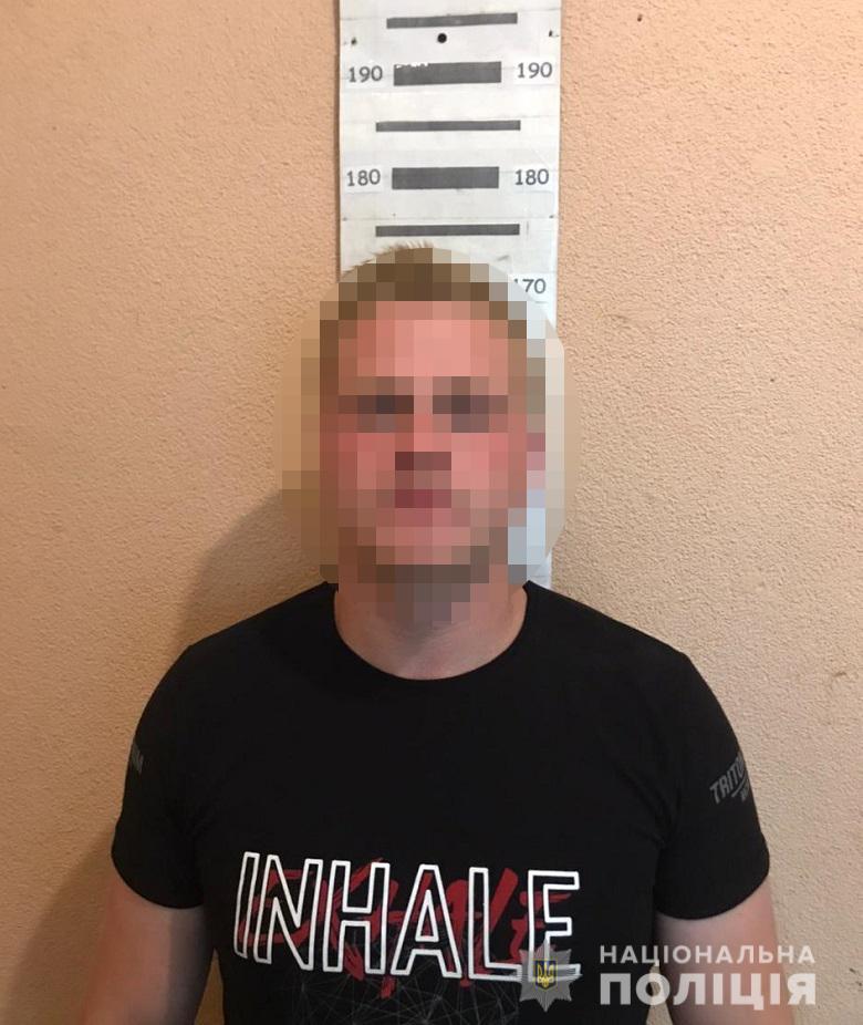 У київському супермаркеті сварка в черзі до каси закінчилася різаниною