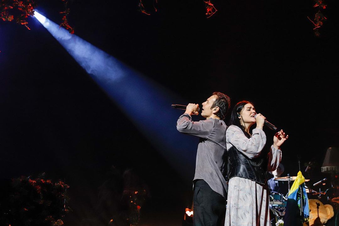 Сильно, мощно, впечатляет: Вакарчук и alyona alyona спели о детях войны