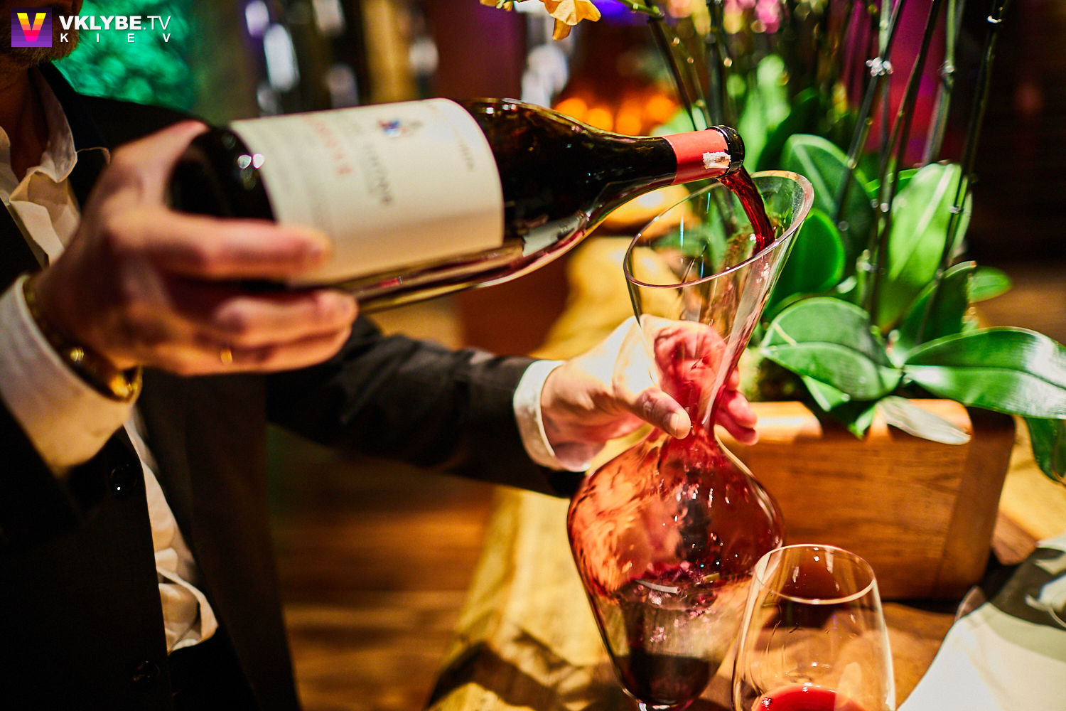 Семейный ресторан на воде Veranda on the river презентует новое сезонное меню