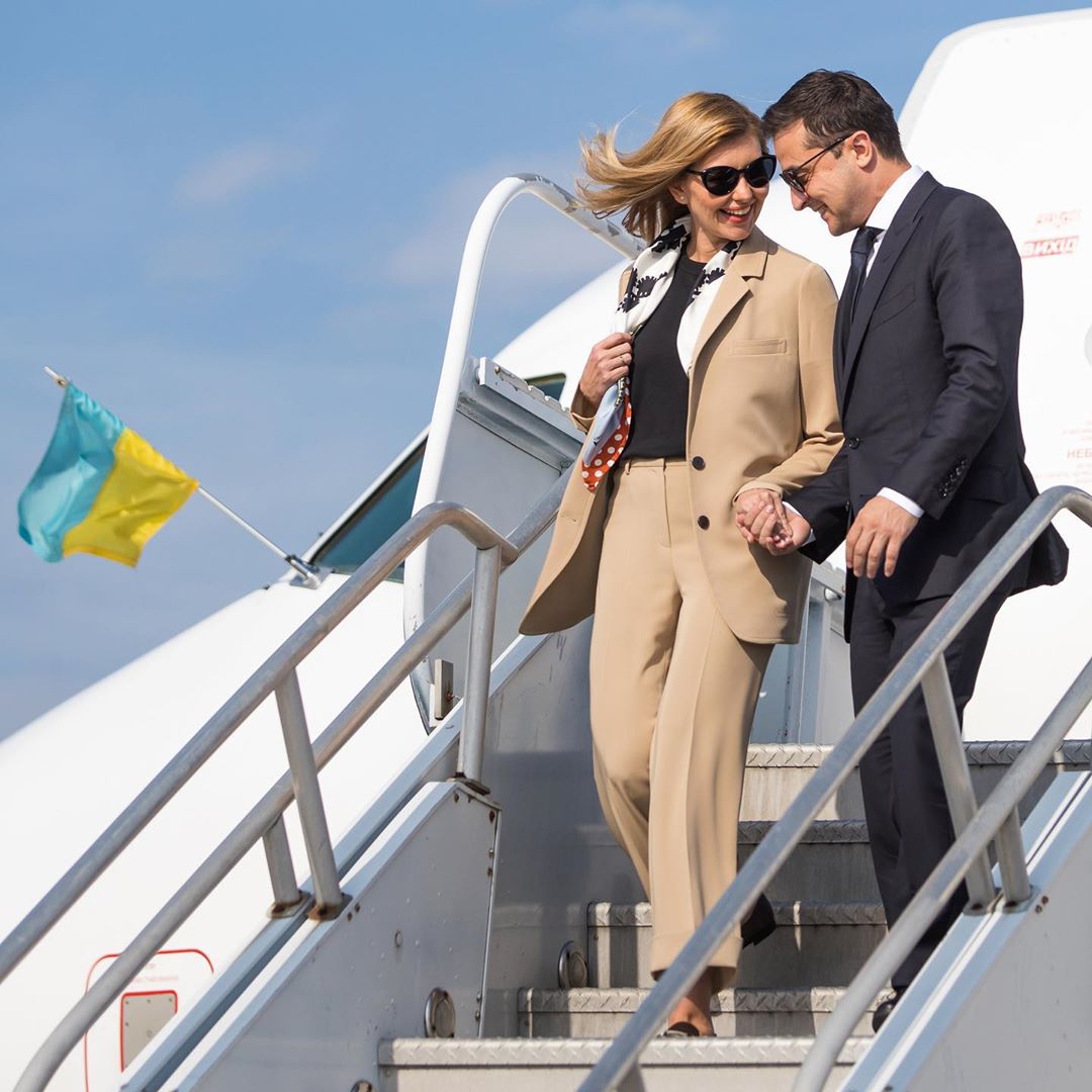 Леді ніжність: Олена Зеленська захопила невагомим образом в блакитних тонах