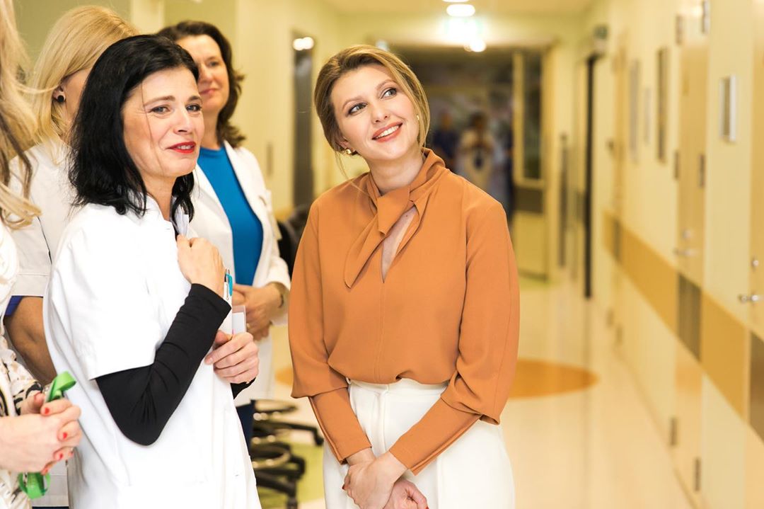 Пример изысканности и элегантности: Елена Зеленская показала детали “эстонского образа”