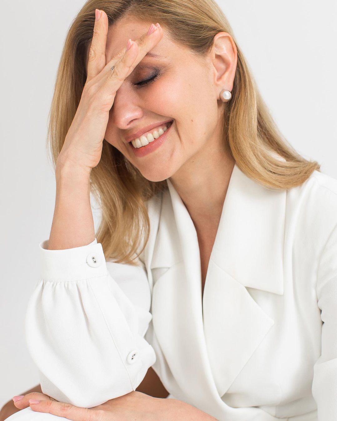 Елена Зеленская вышла в свет в белоснежном образе (фото)