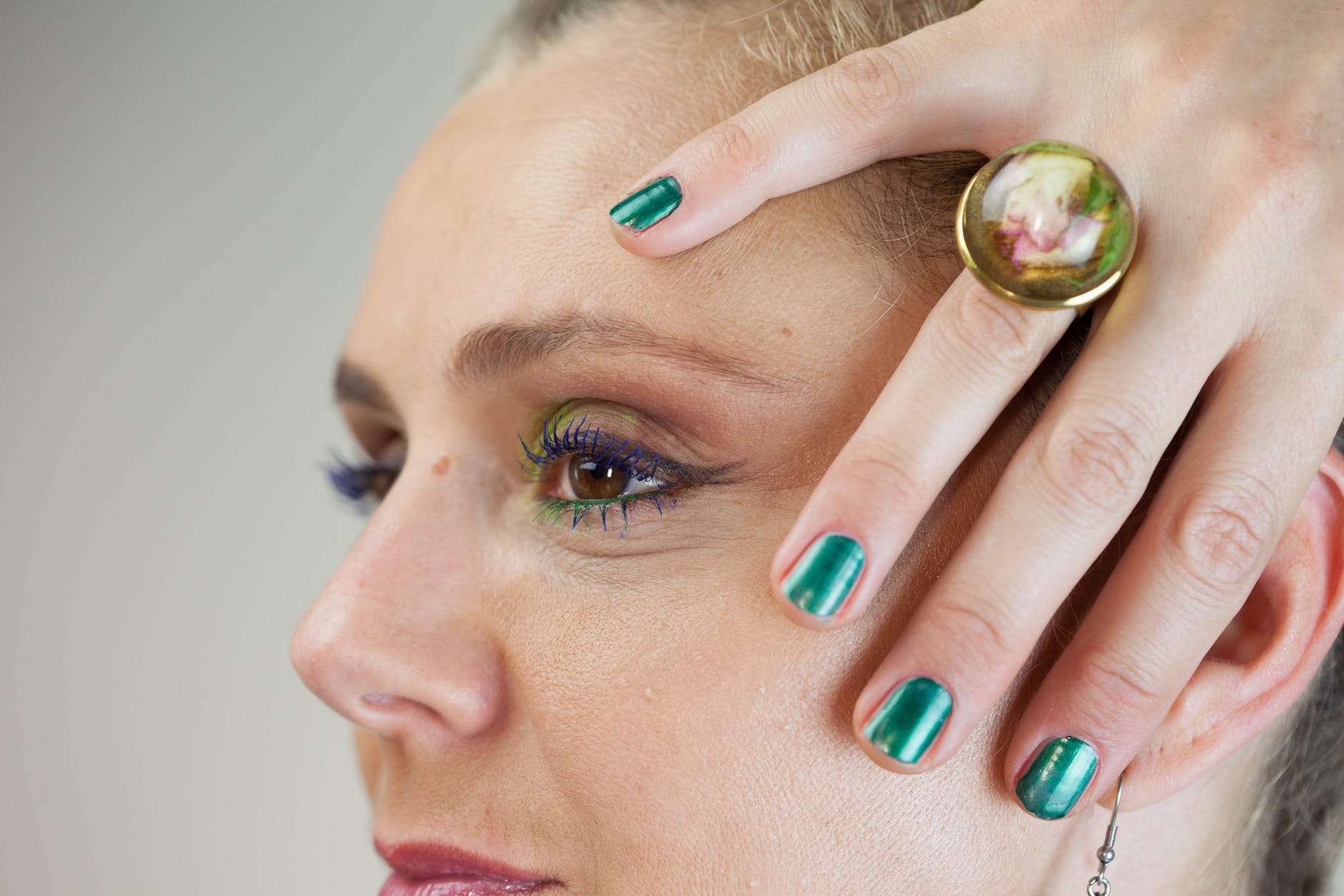 Оружие против морщин: эксперт поделилась ценными советами по уходу за кожей