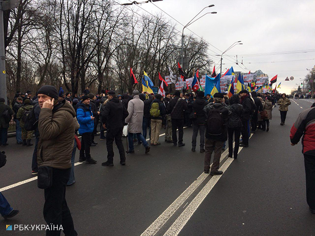 В Киеве сторонники Саакашвили перекрыли движение по улице Владимирской