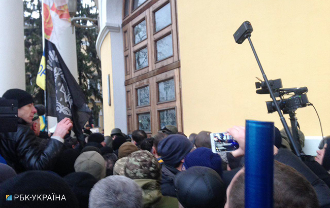 Митинг в Киеве: активисты намерены организовать штаб в Октябрьском дворце