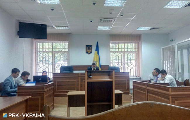 Суд обирає запобіжний захід посадовцю із Держгеонадр Фощію