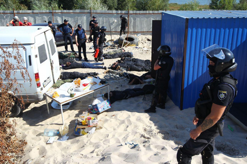 На месте скандальной застройки на Осокорках снова произошли столкновения