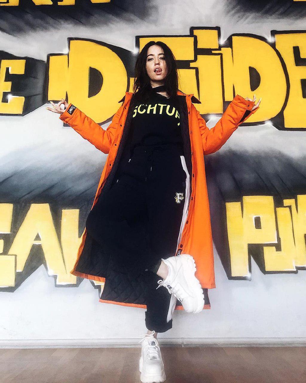 "Ця дівчинка дурман": Дорофєєва підкорила фанатів новим яскравим образом