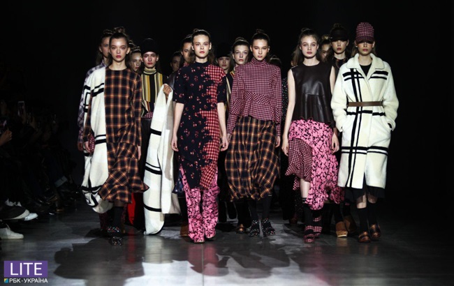 В Киеве ярко стартовала Ukrainian Fashion Week – конечно, с показа Poustovit