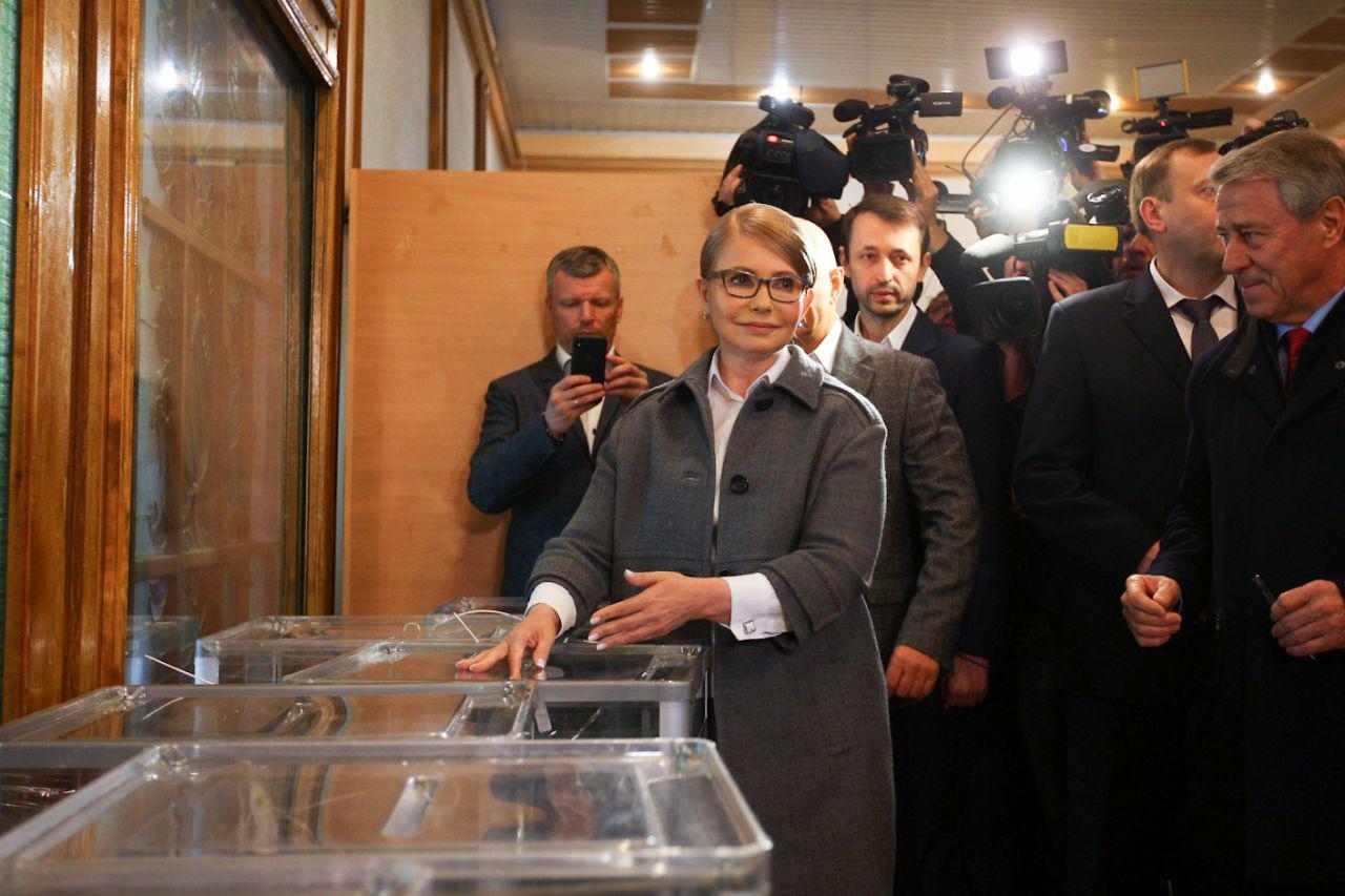 Как голосуют на выборах президента политики и чиновники Украины