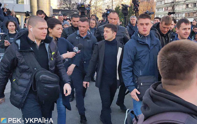 Не понимает, с кем имеет дело: блогер про выбор Зеленским клиники для анализов