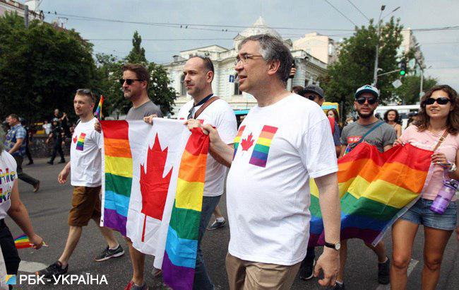 Хрест проти веселки: як у Києві пройшов Марш рівності