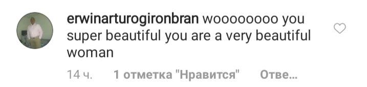 Королева красных дорожек: Сальма Хайек восхитила красотой в роскошных вечерних обазах