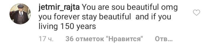Королева красных дорожек: Сальма Хайек восхитила красотой в роскошных вечерних обазах