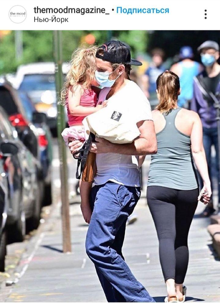 Папина принцесса: Брэдли Купер умилил сеть нежным фото с дочкой на руках