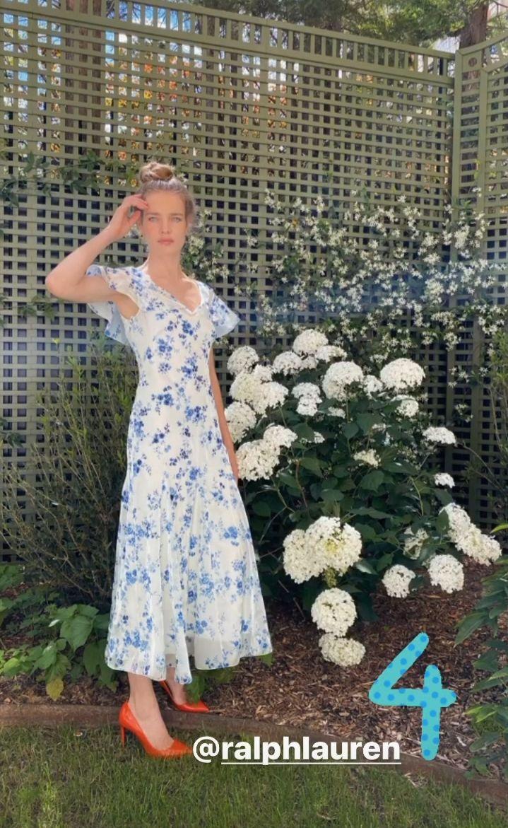 Женственно и стильно: Наталья Водянова показала 4 трендовых образа для жаркого лета