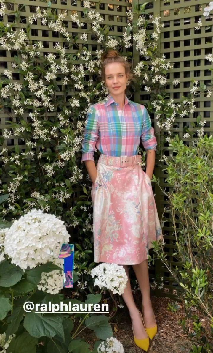 Женственно и стильно: Наталья Водянова показала 4 трендовых образа для жаркого лета