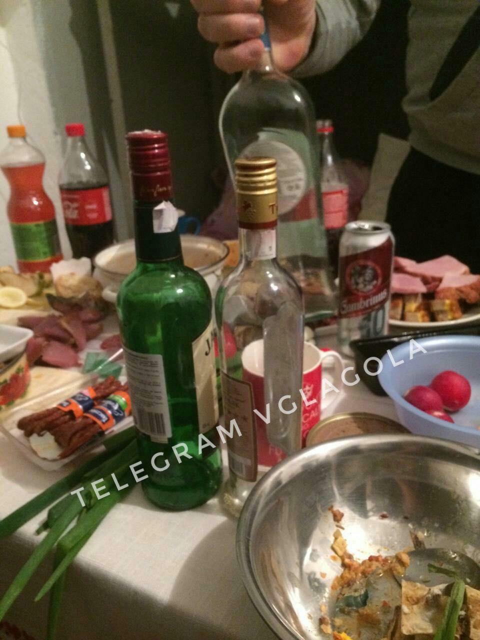 Рай для задержанных: в сети появились фото шикарного застолья в Ужгородском СИЗО