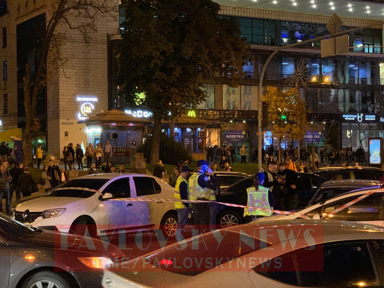 В центре Киева произошла погоня со стрельбой: видео задержания дерзких грабителей