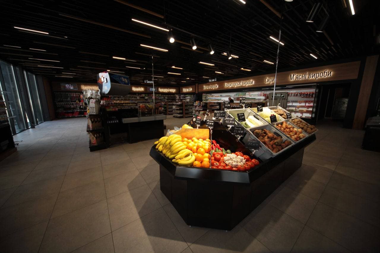 «БРСМ-НАФТА» запустила перший в Україні формат повноцінного супермаркету на АЗК Паливний бренд «БРСМ-НАФТА» змінив стратегію