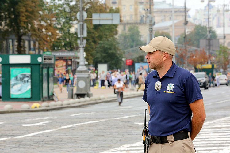 Крестный ход в Киеве: взрывотехники и кинологи проверили маршрут паломников