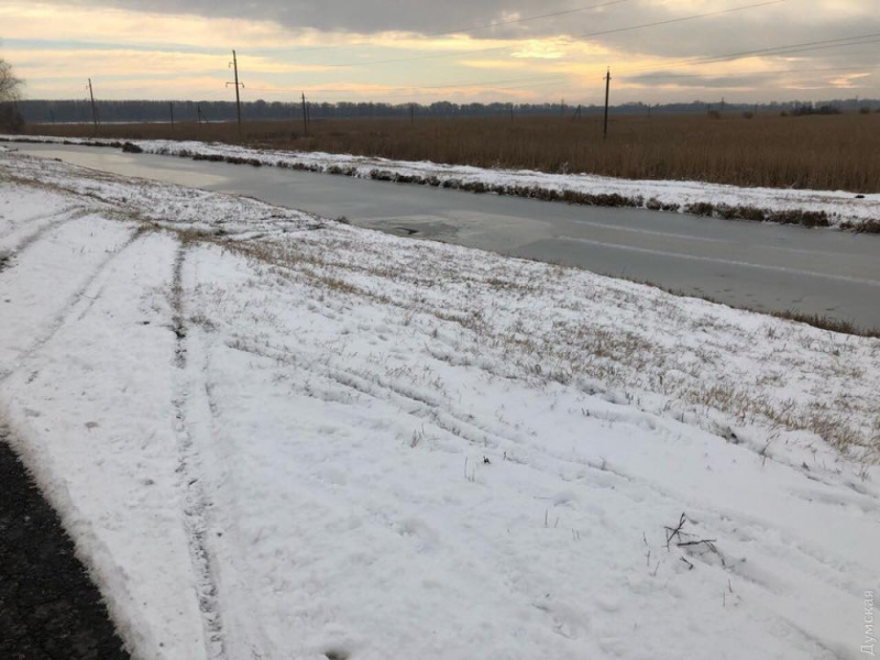 В Одесской области автомобиль провалился под лед