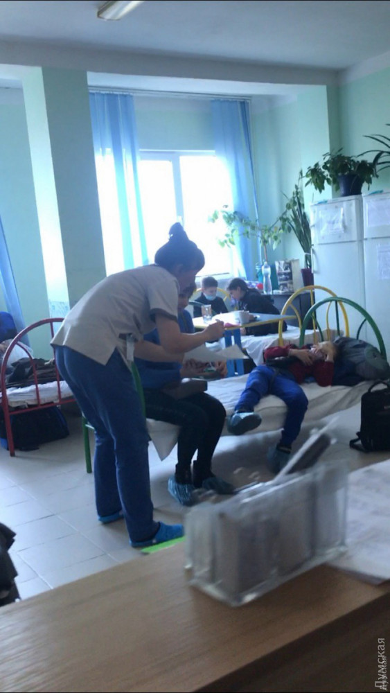 Лежат в коридорах: в Одессе больницы переполнены больными детьми