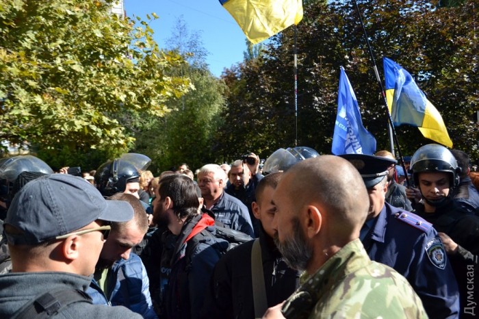 В Одессе под Апелляционным судом произошла потасовка