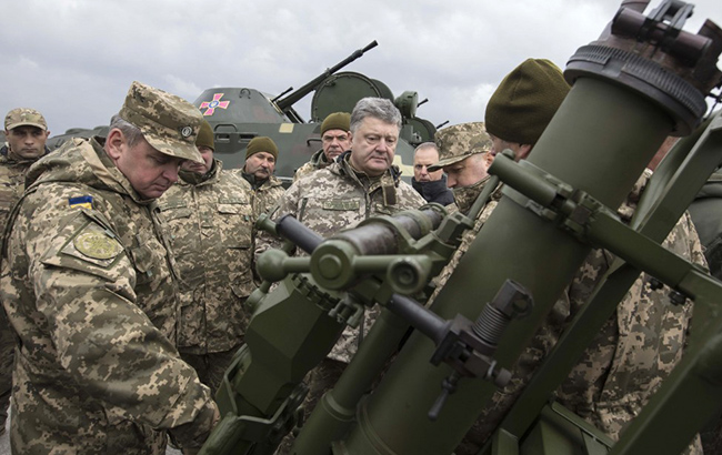 Коррупция уничтожает украинскую армию, - NYT