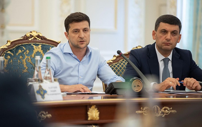 Почему Зеленский не ходит в галстуке: эксперт назвал причину (фото)