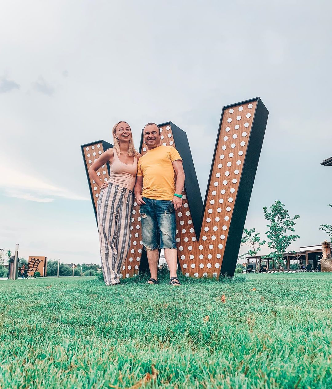 Любила с детства: возлюбленная Павлика рассказала резонансные детали романа