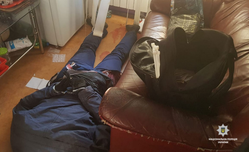 Мешканець Дніпра самотужки затримав двох озброєних нападників на валютний обмінник